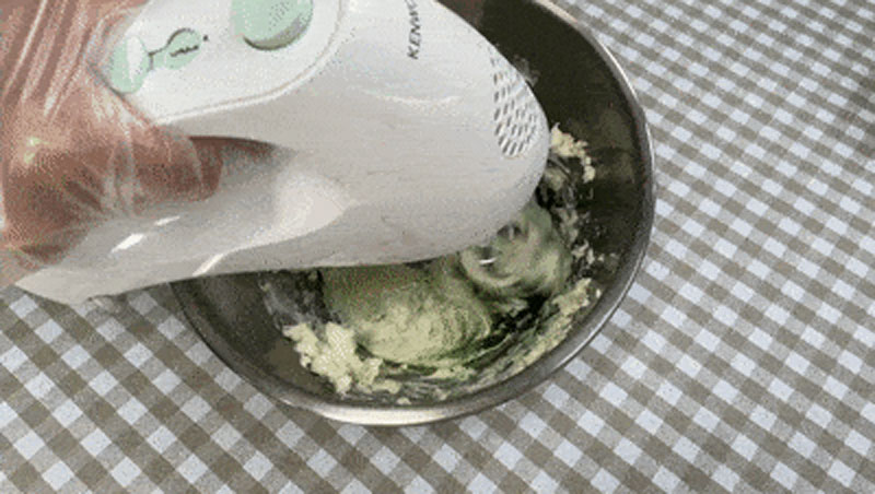 開心果味巴斯克蛋糕(圖3) 開心果味巴斯克蛋糕(圖3)