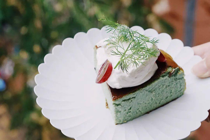 開心果味巴斯克蛋糕(圖15) 開心果味巴斯克蛋糕(圖15)